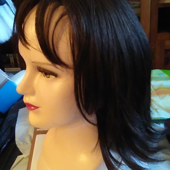 Ladies wig - Picture 2 of 7
